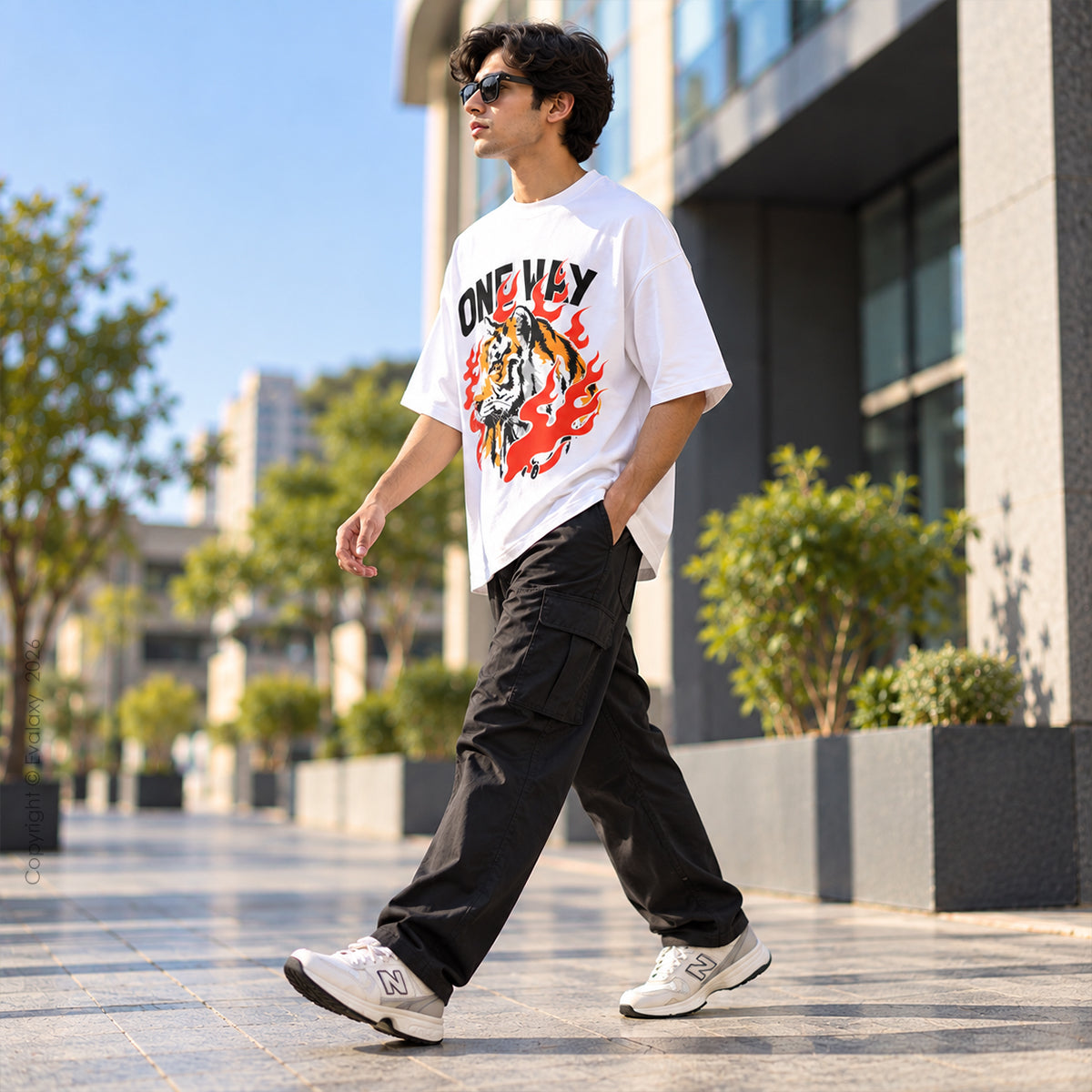 Only Tiger Graphic White Oversized T-Shirt – 240 GSM Premium Cotton