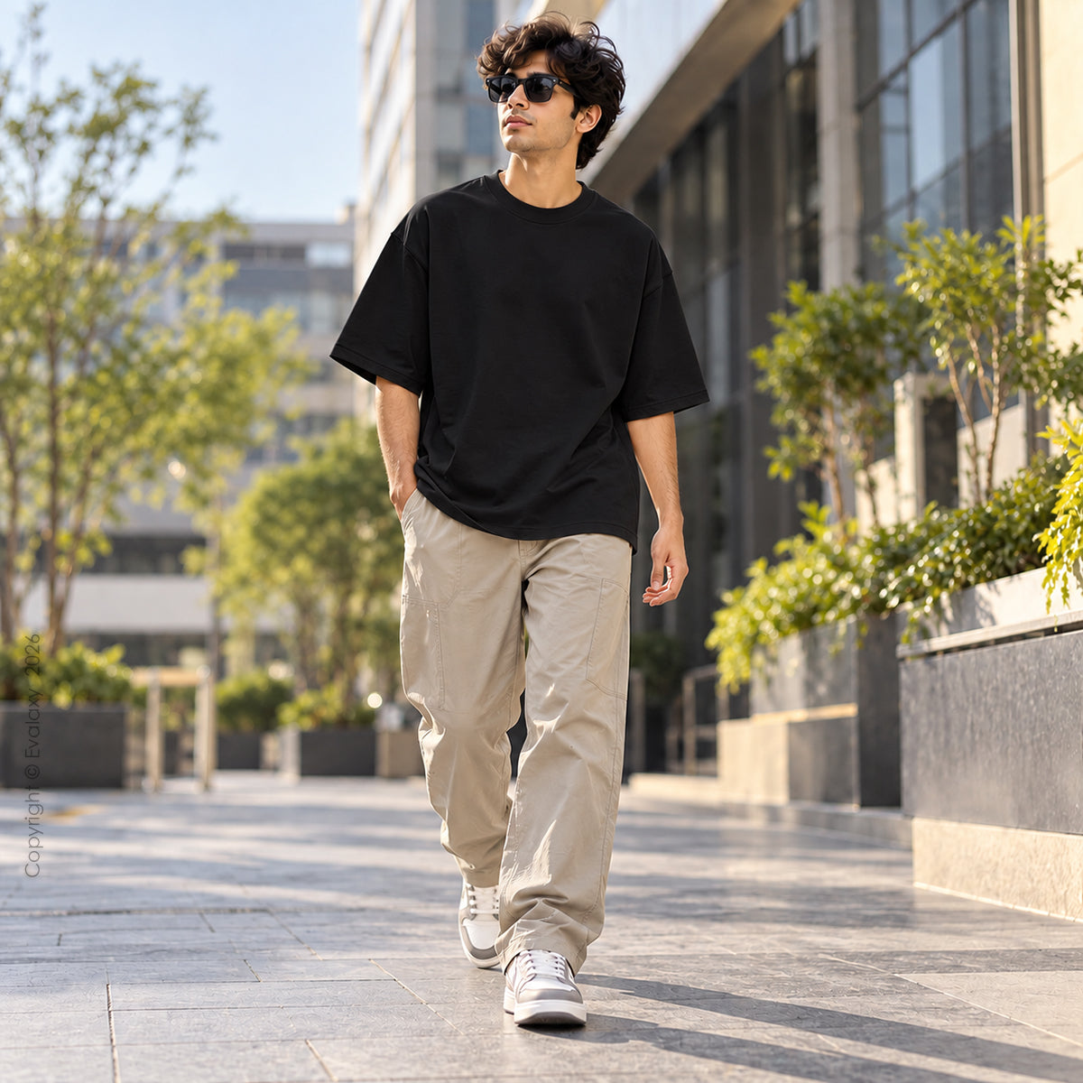 Plain Black Oversized T-Shirt – Premium 240 GSM Cotton