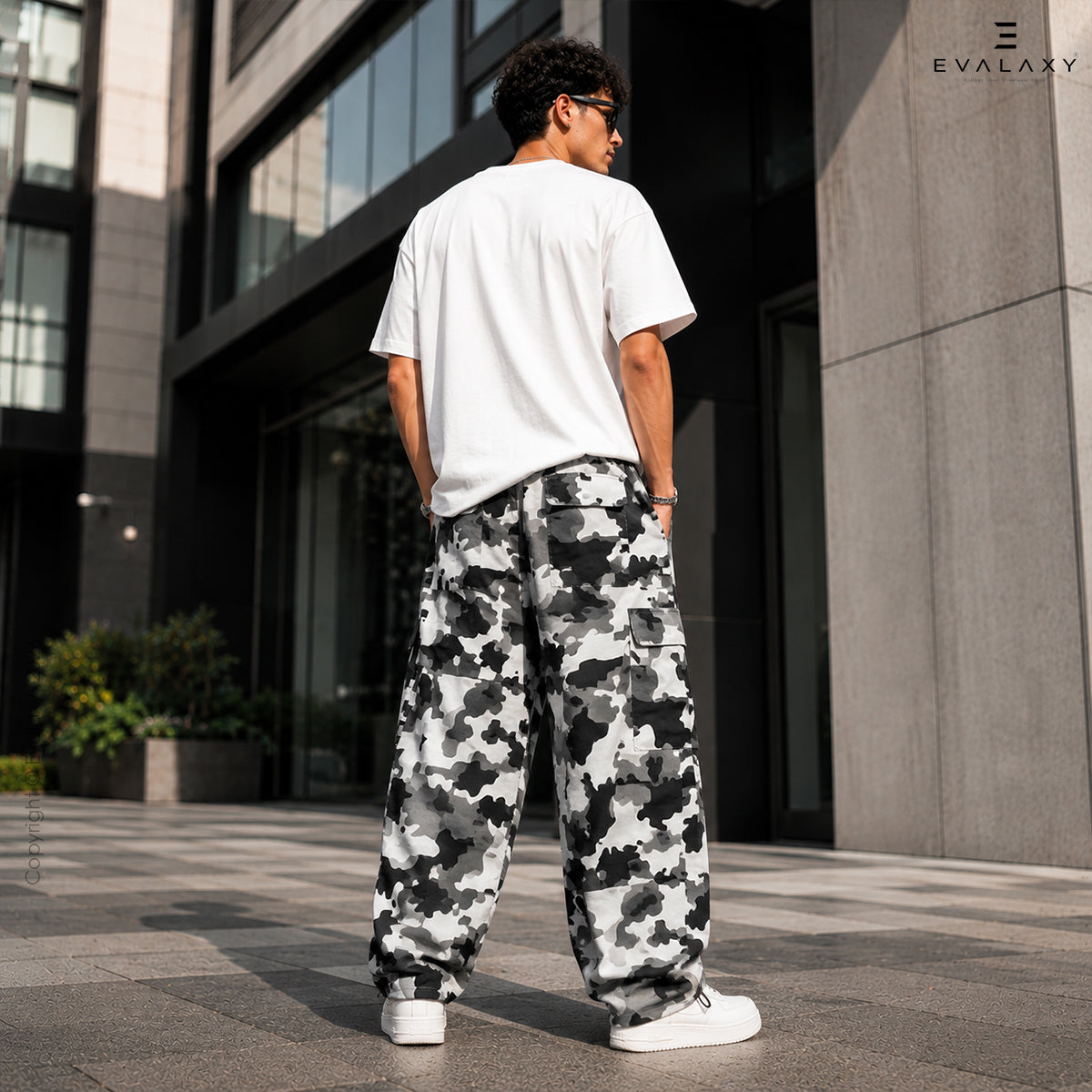 Unisex White Grey Camo Cargo Pants – Baggy Parachute Style for Men & Women